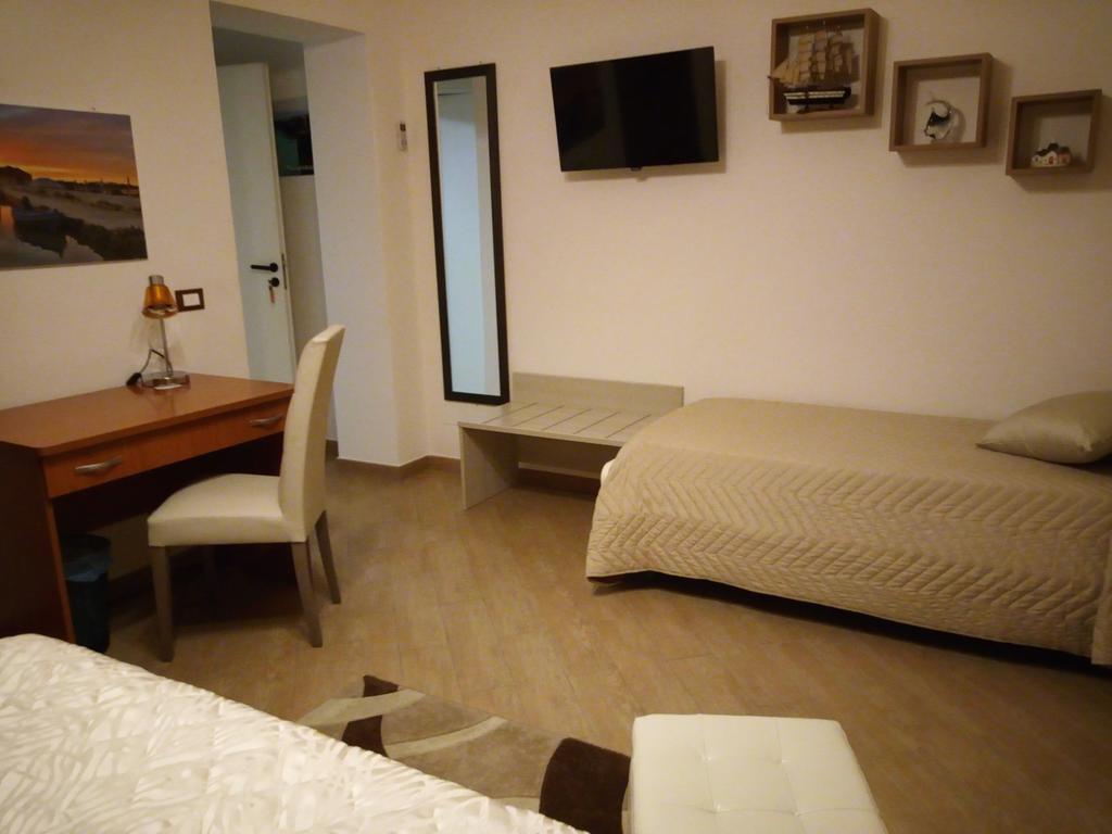 L'Oasi Del Porto Bed & Breakfast Trapani Ngoại thất bức ảnh